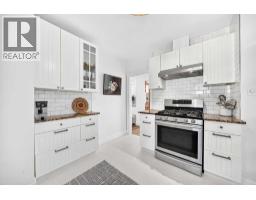 532 18 Avenue NW - photo 12