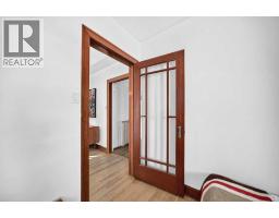 532 18 Avenue NW - photo 21