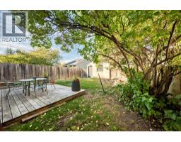 532 18 Avenue NW - photo 30