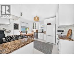 532 18 Avenue NW - photo 4
