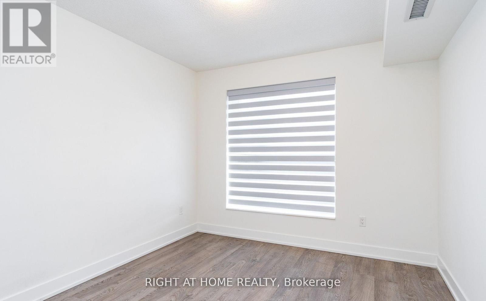 9 Mabelle Avenue — photo 11