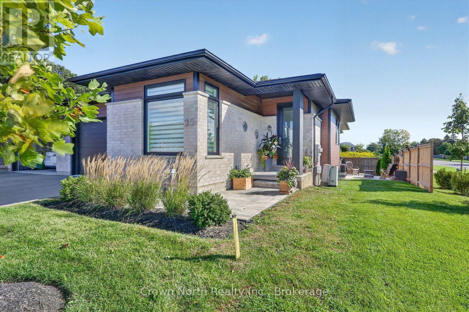 #35 300 RICHMOND STREET - 3