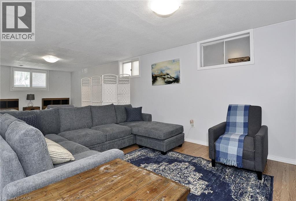 44 MERCER Road - Image 23