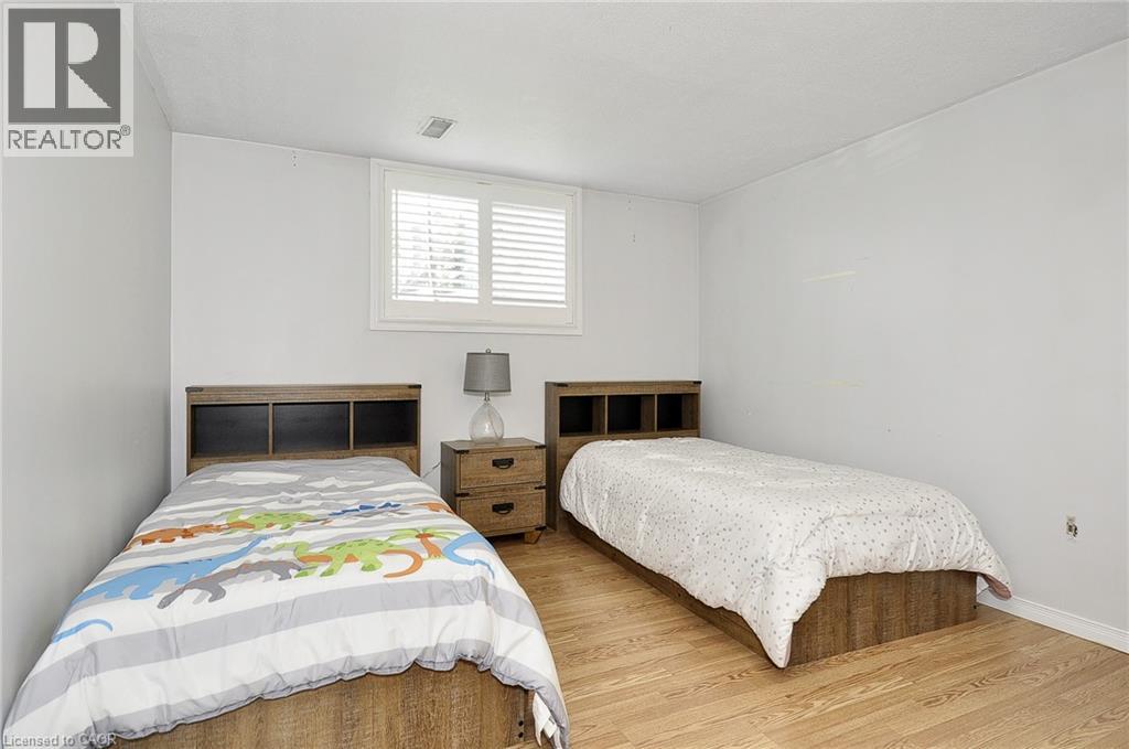 44 MERCER Road - Image 25