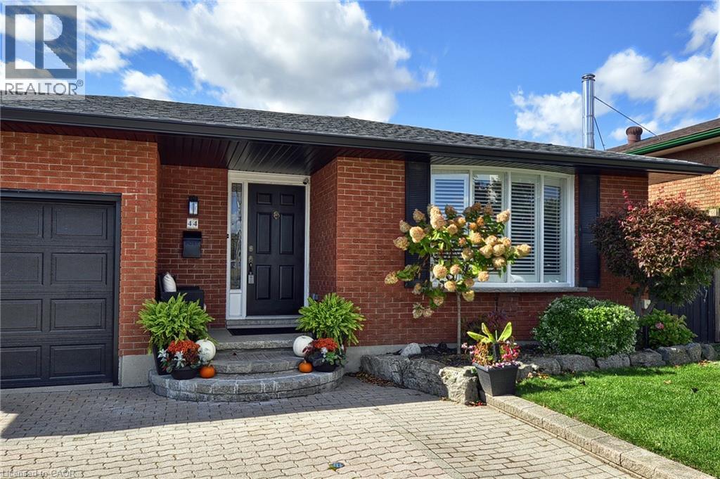 44 MERCER Road — photo 3