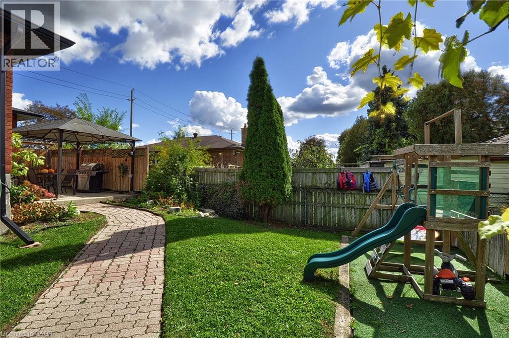44 MERCER Road - Image 31