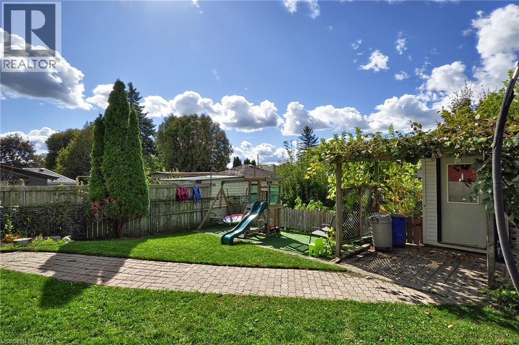 44 MERCER Road - Image 32