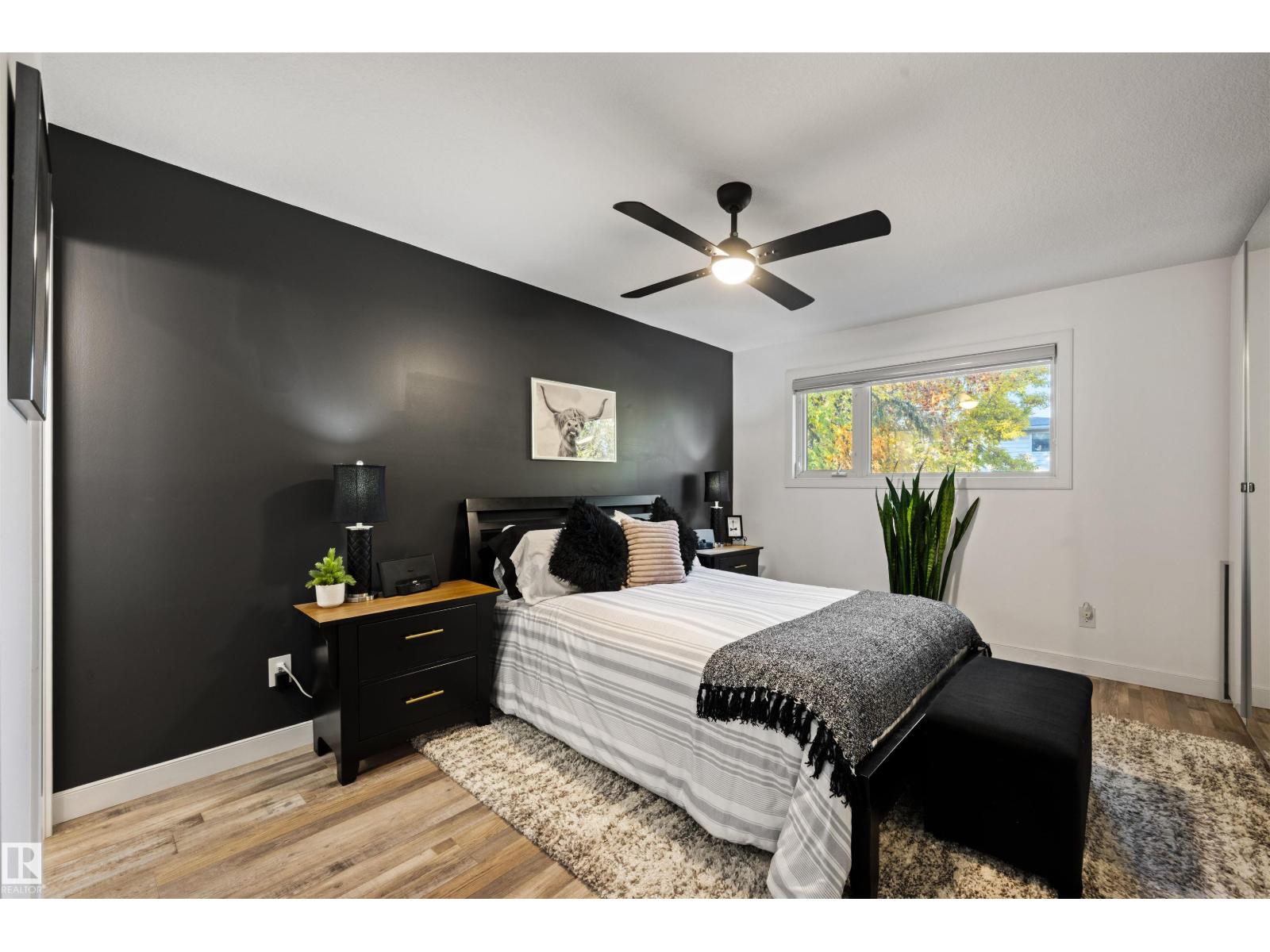 18512 90 AV NW - 22