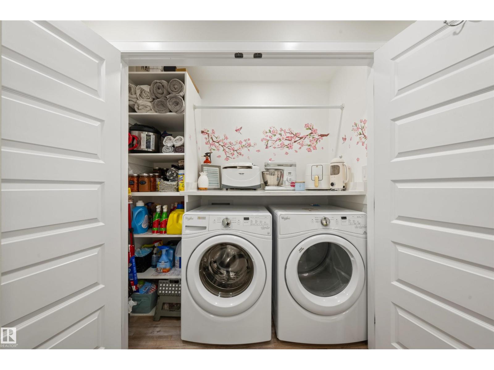 18512 90 AV NW - 18