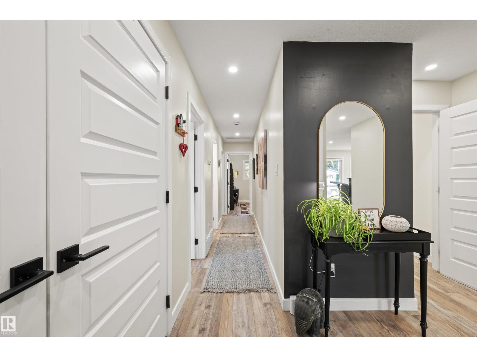 18512 90 AV NW - 19