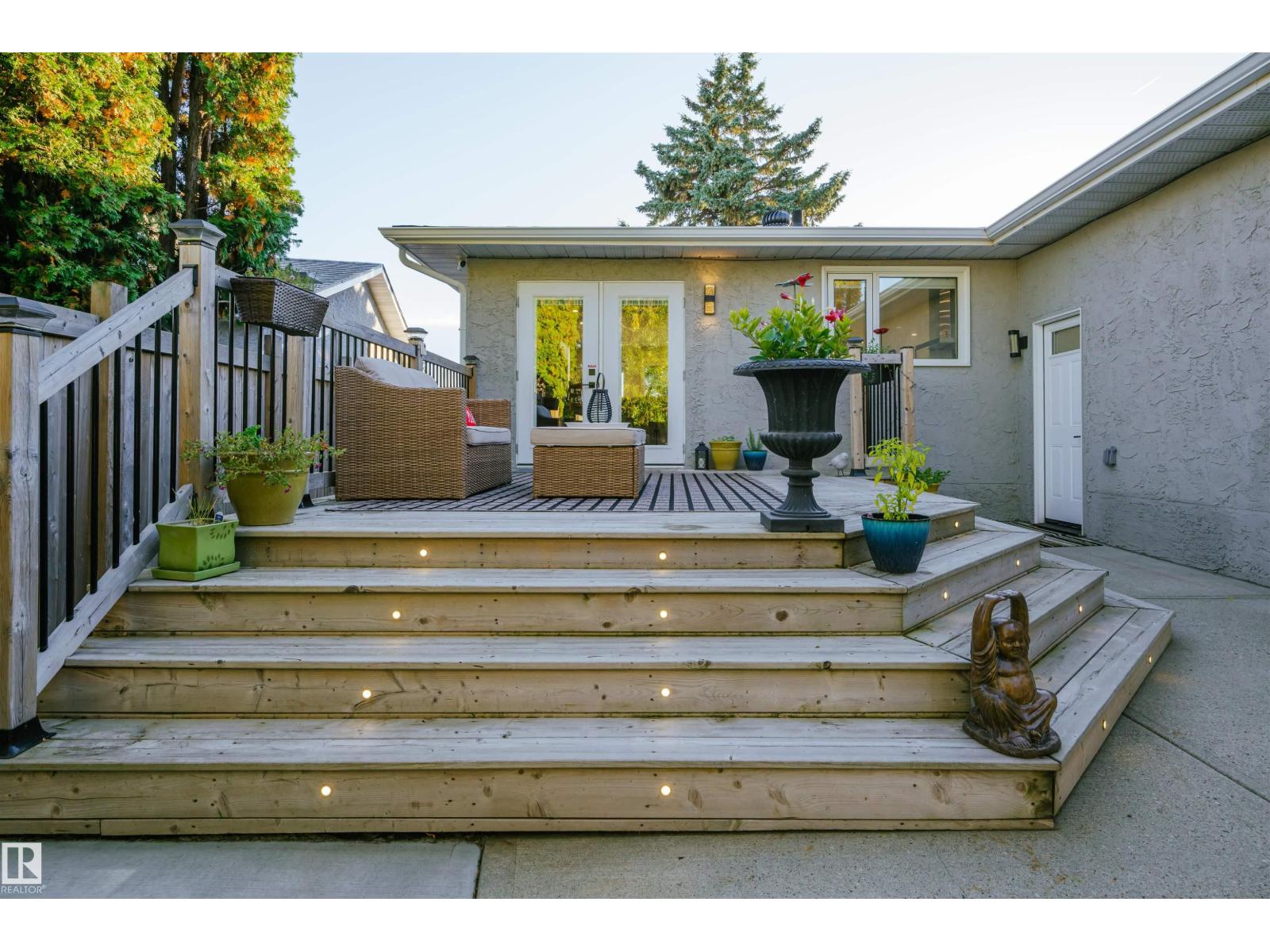 18512 90 AV NW - 47