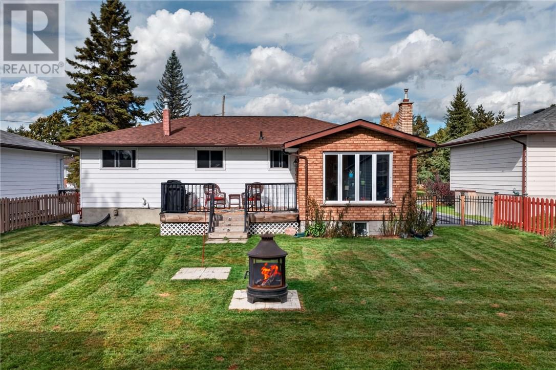 1699 Harry Street - 24