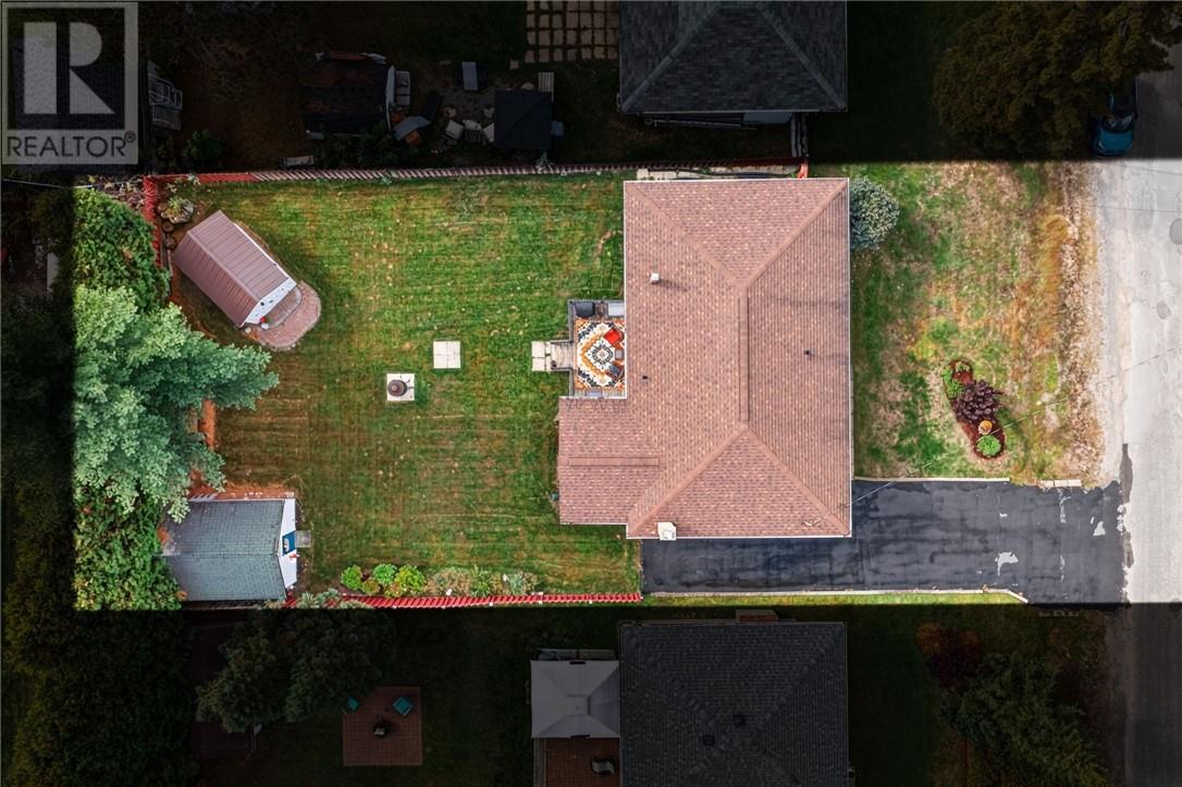 1699 Harry Street - Image 4