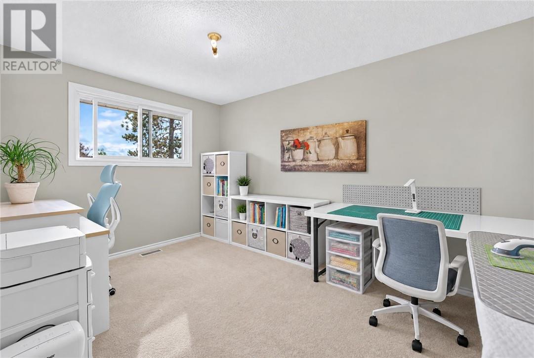 1699 Harry Street - 32