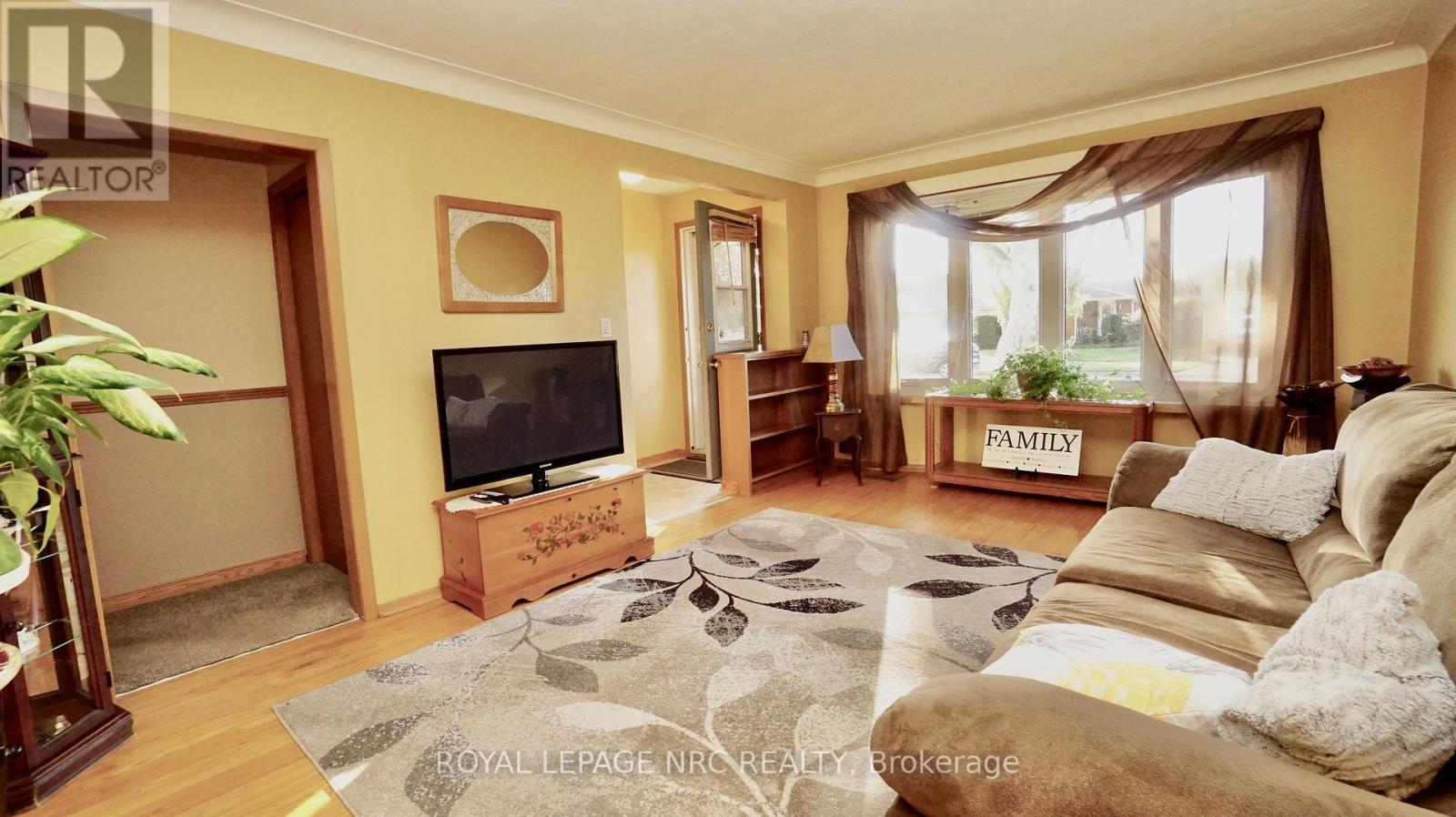 7030 WHITMAN AVENUE - 6