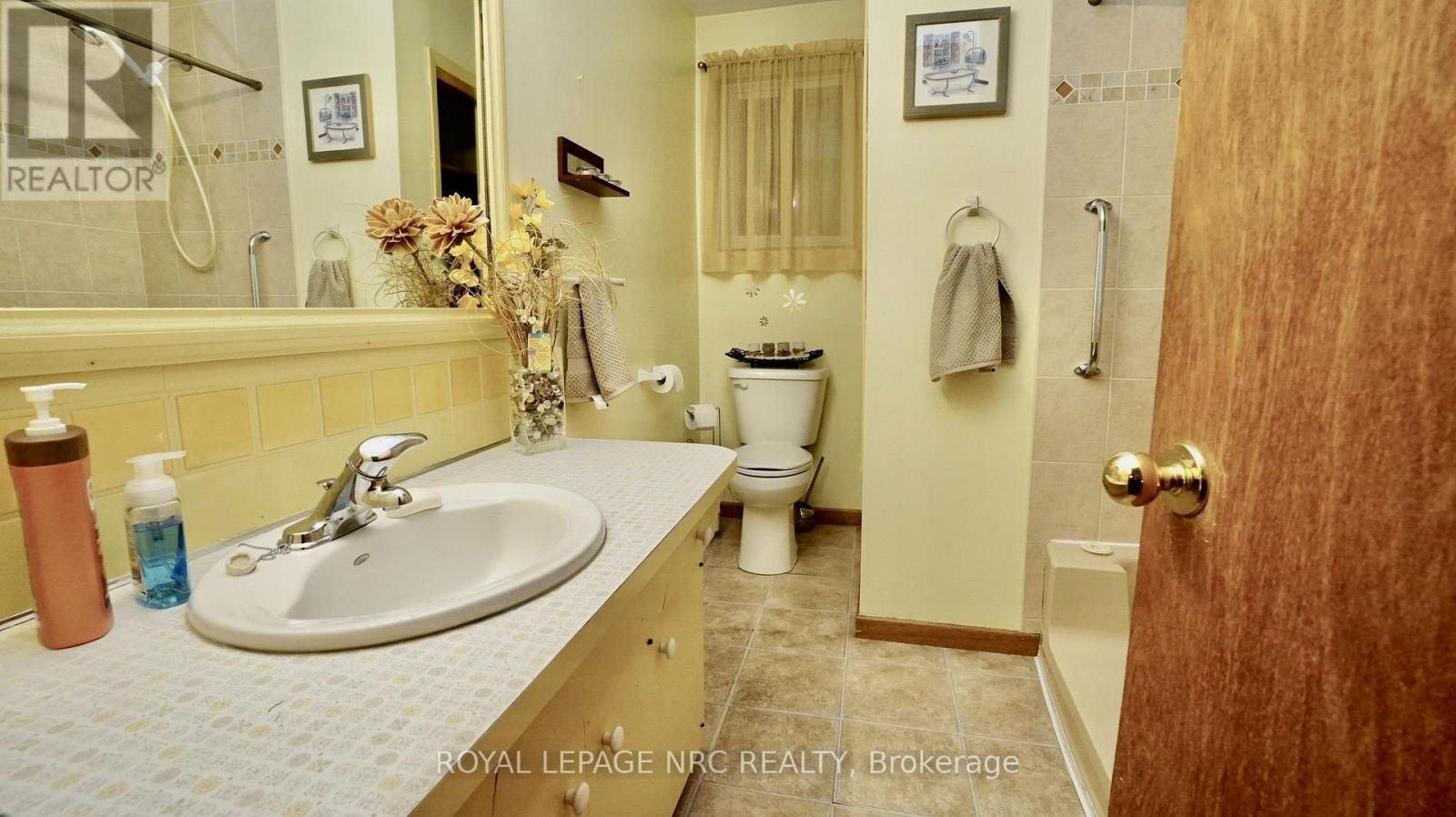 7030 WHITMAN AVENUE - Image 25