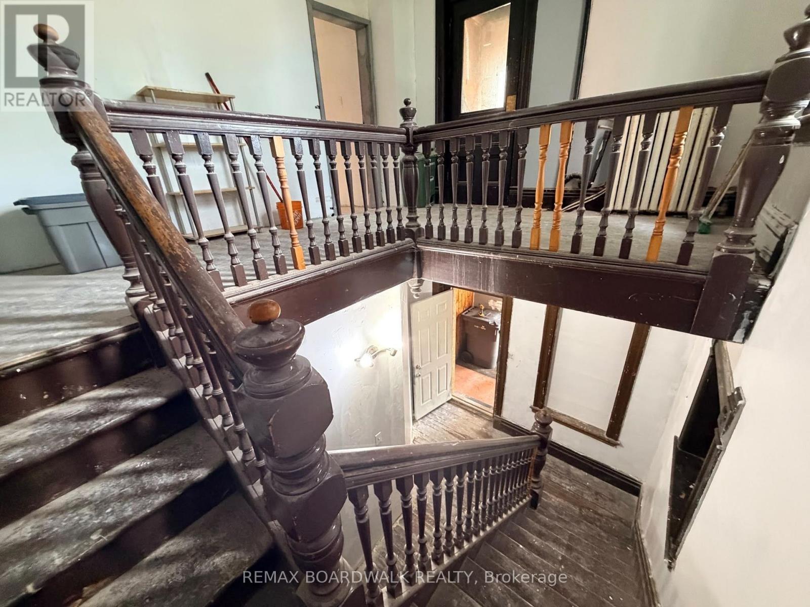 205 FIRST STREET E - 15