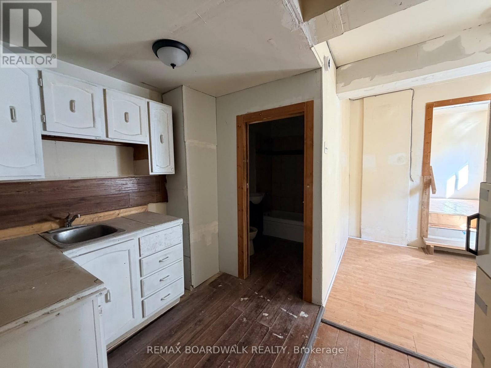 205 FIRST STREET E - 30