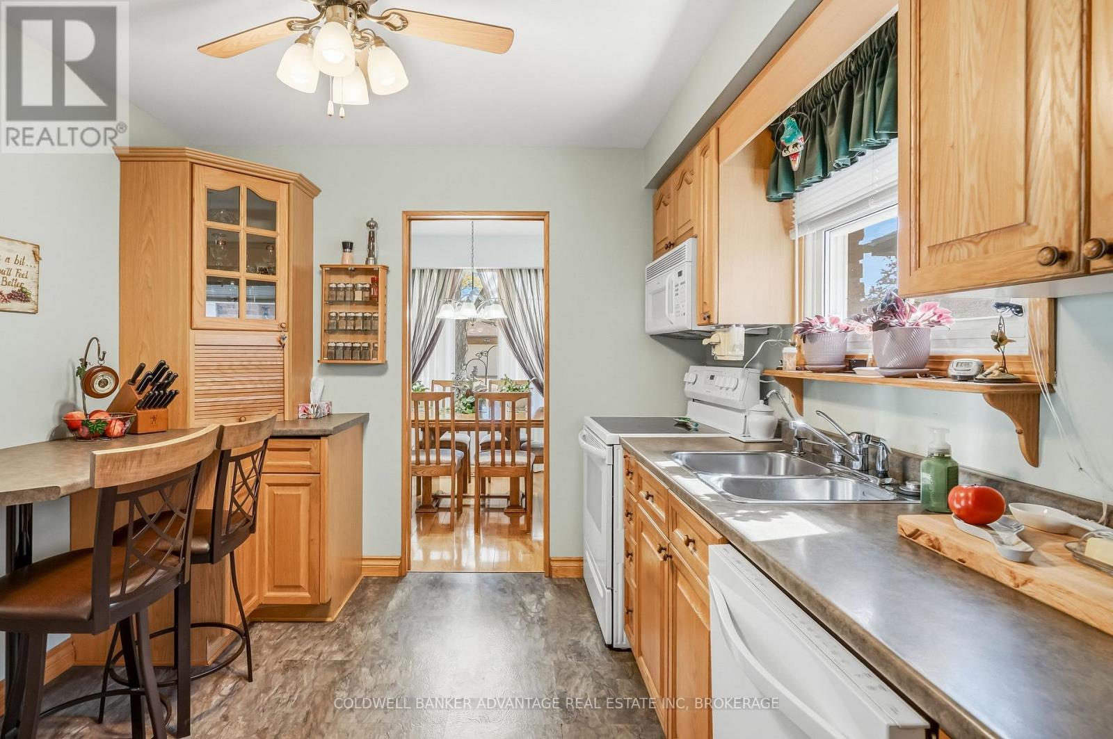 7451 REDHAVEN CRESCENT - 11