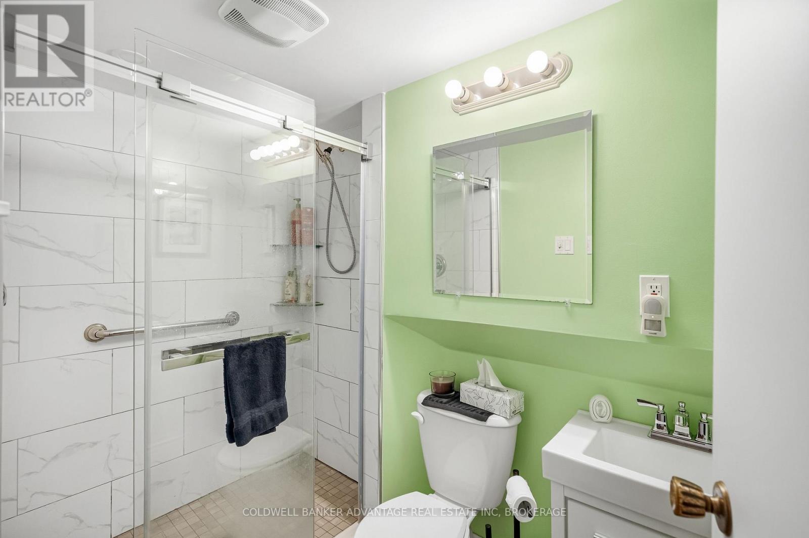 7451 REDHAVEN CRESCENT - 23