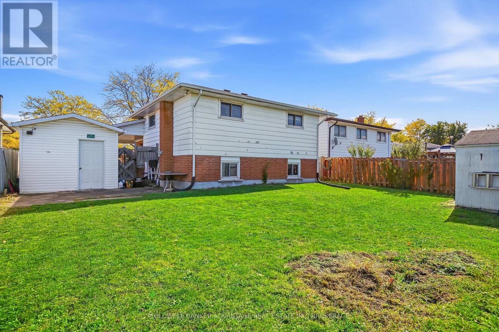 7451 REDHAVEN CRESCENT - 28