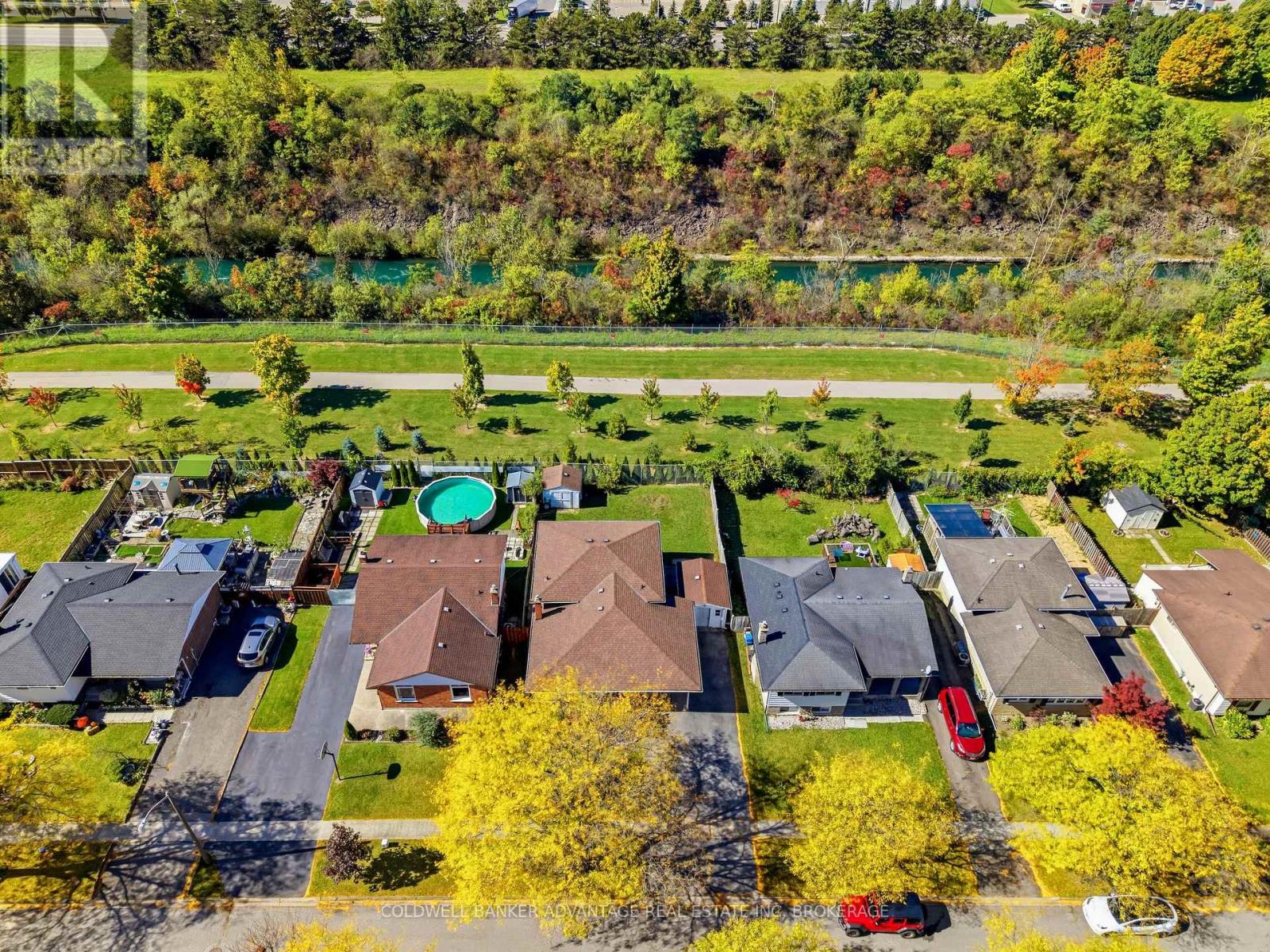 7451 REDHAVEN CRESCENT - Image 32