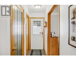 Kitchen - 7451 Redhaven Crescent, Niagara Falls, ON L2G7H6 Photo 6