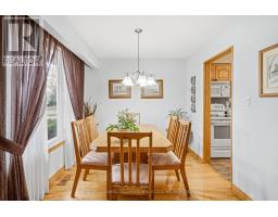 Bedroom 2 - 7451 Redhaven Crescent, Niagara Falls, ON L2G7H6 Photo 9