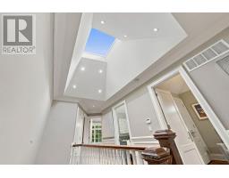 358 Elm Road, Toronto, ON M5M3V6 Photo 17