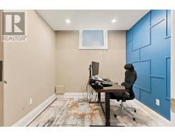 358 Elm Road, Toronto, ON M5M3V6 Photo 31