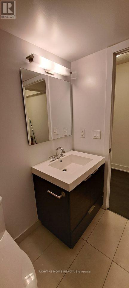 318 Richmond Street West — photo 11