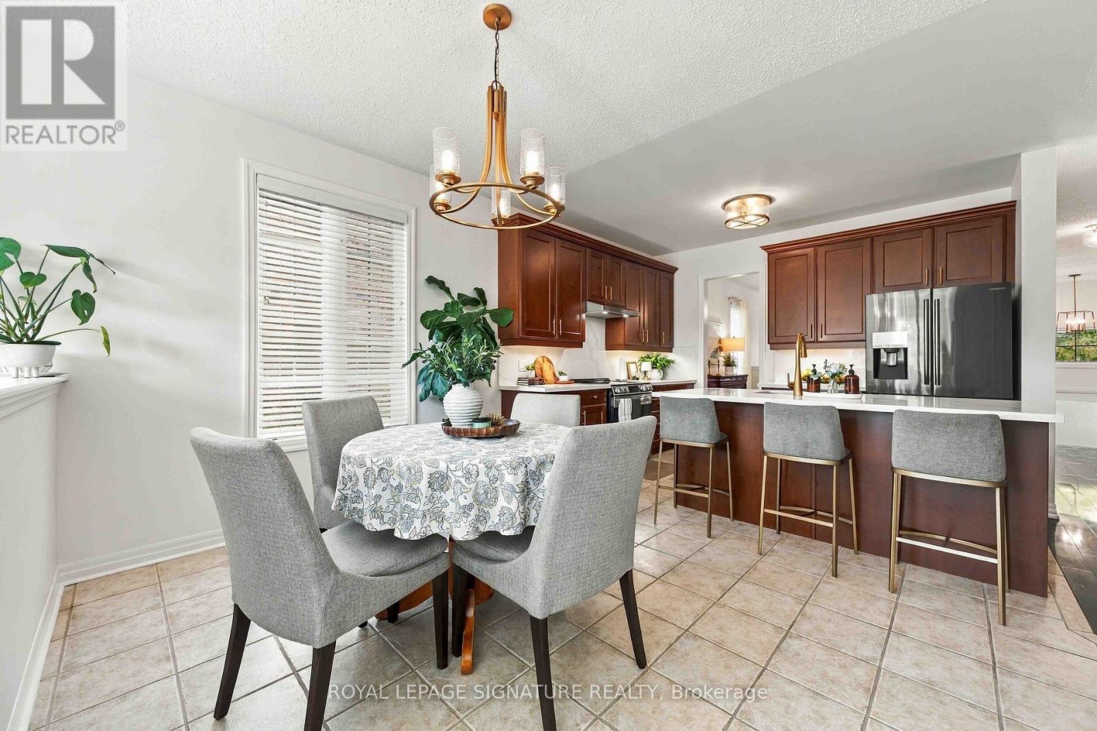 1618 CHILLIWACK STREET - 18