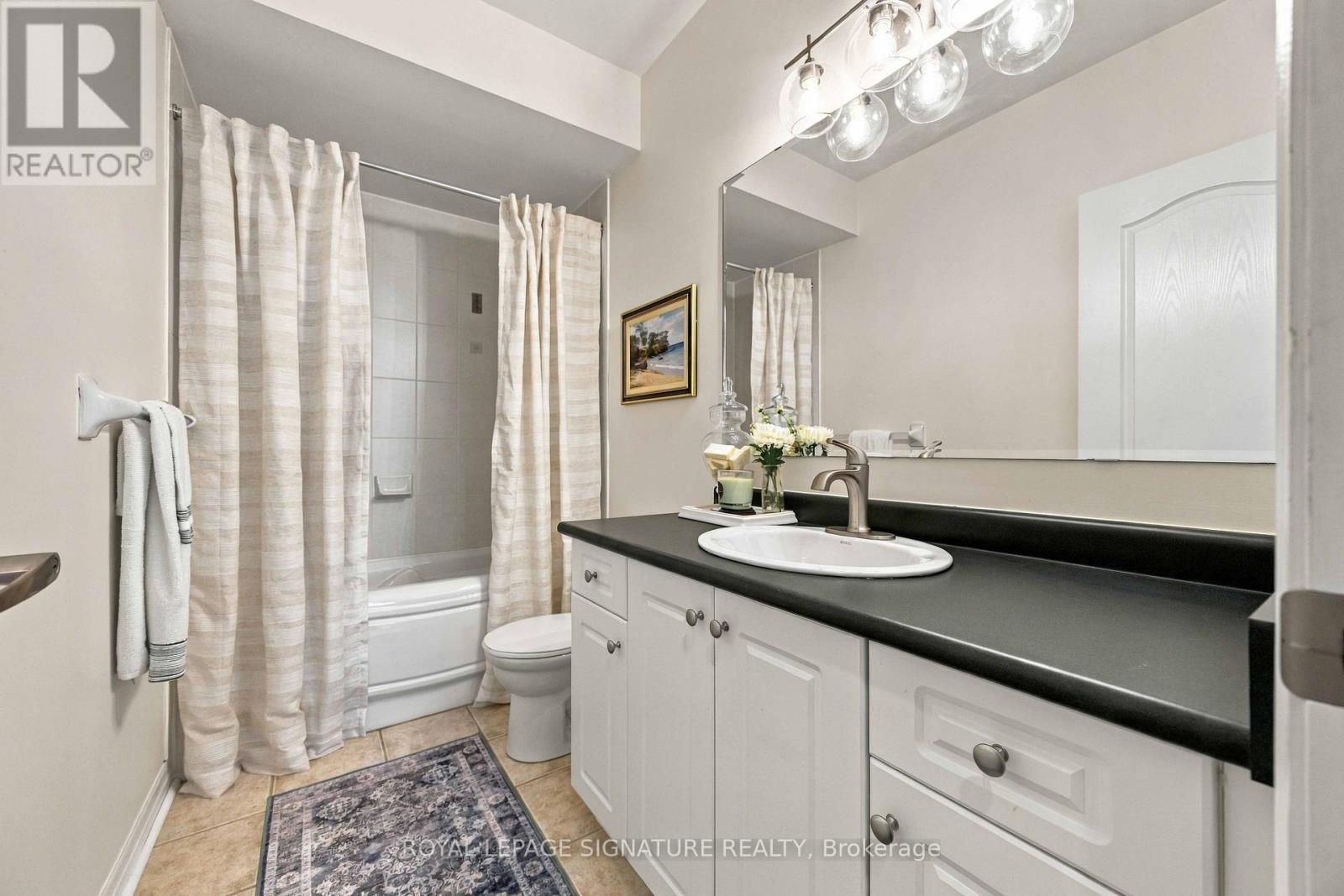 1618 CHILLIWACK STREET - 32