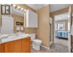 546 Redwing Drive, Penticton, BC V2A8N7 Photo 25