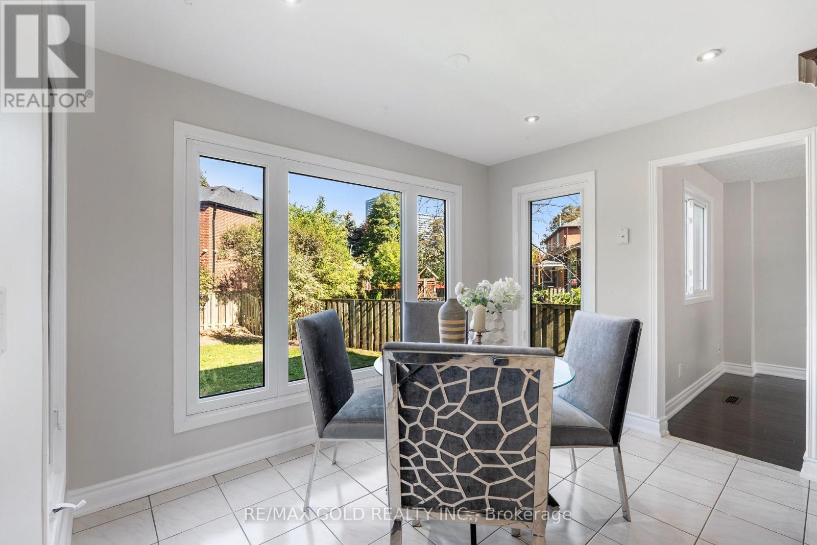 45 Parkside Drive, Brampton, ON photo 17