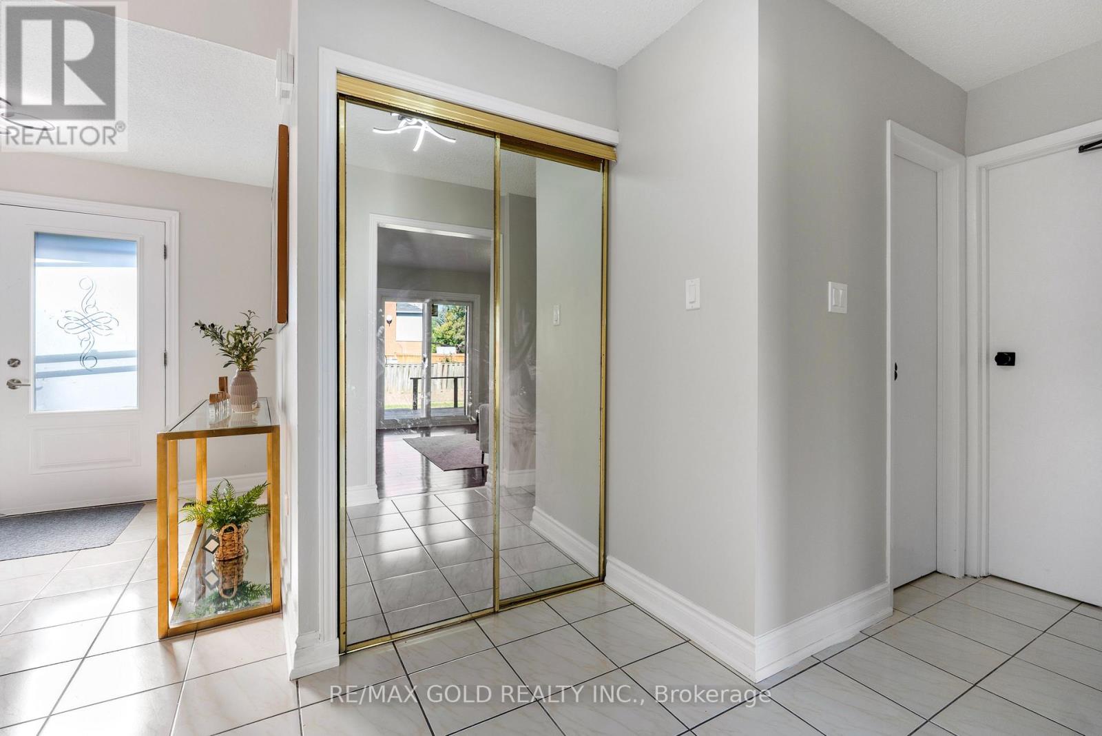 45 PARKSIDE DRIVE - 18