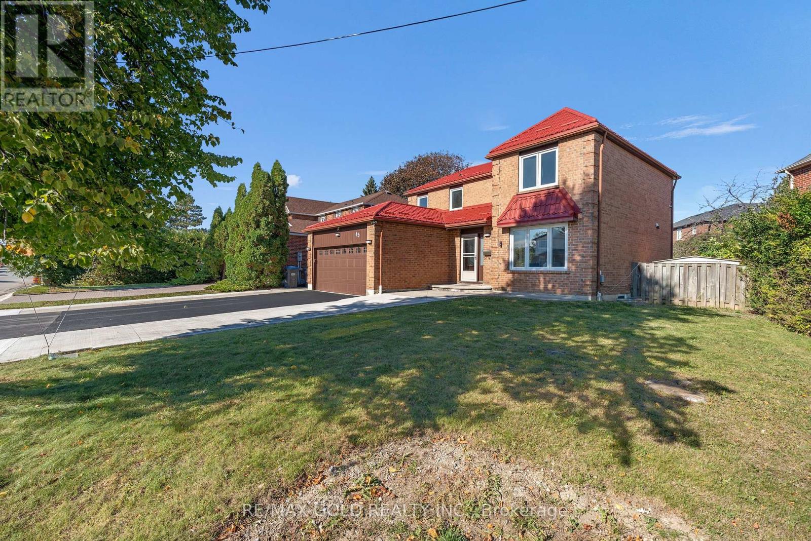 45 Parkside Drive, Brampton, ON photo 3