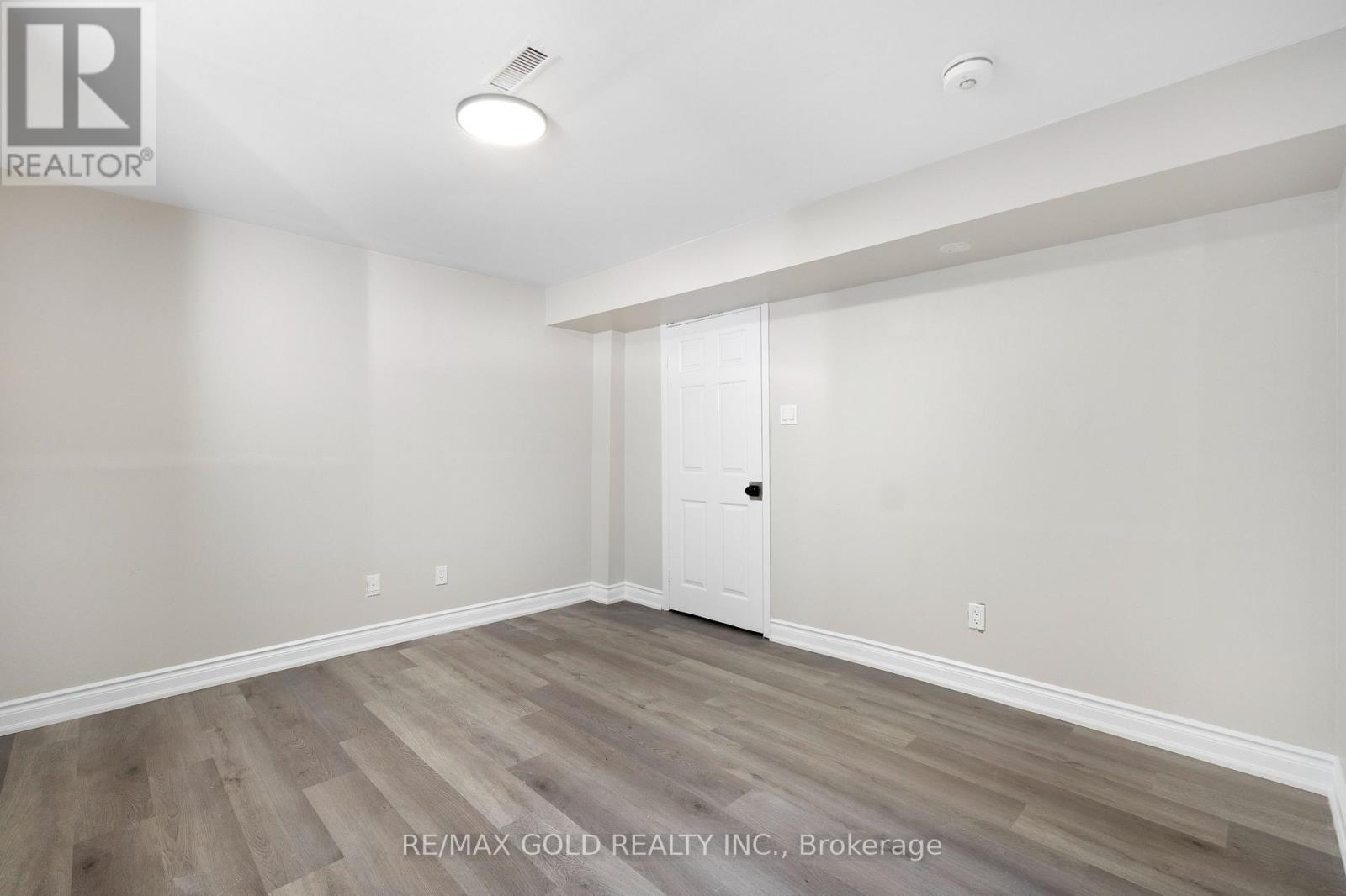 45 Parkside Drive, Brampton, ON photo 38