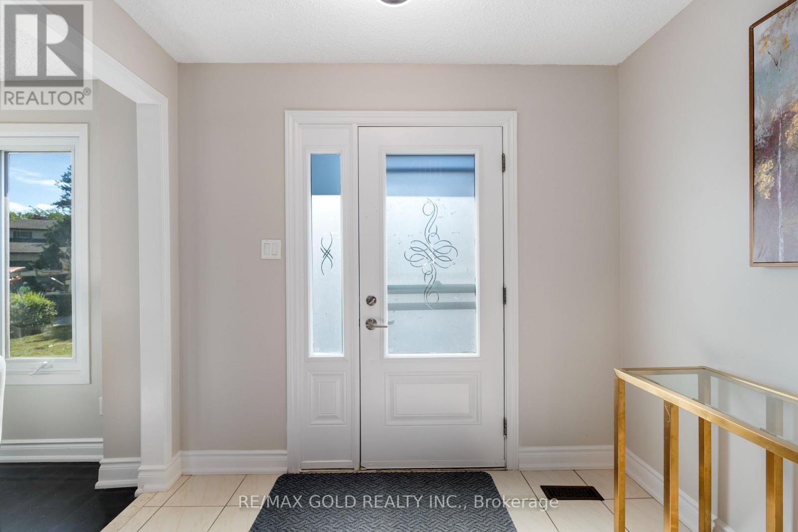 45 Parkside Drive, Brampton, ON photo 6