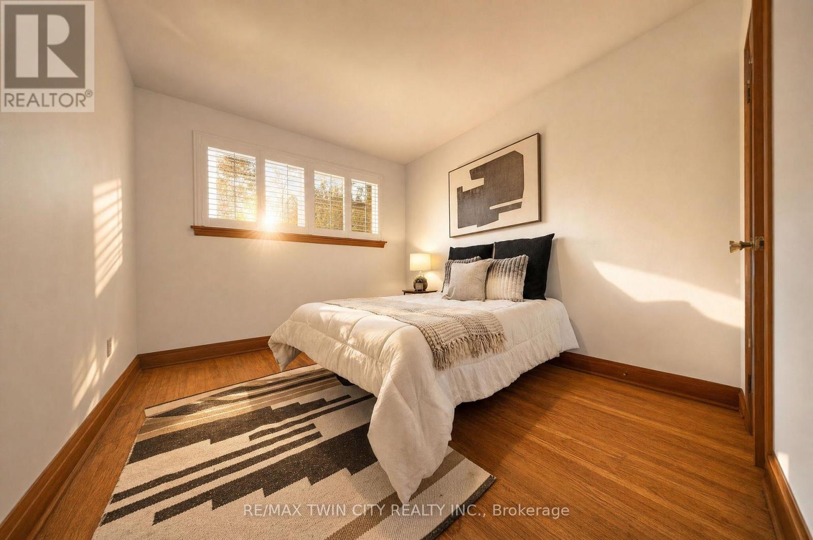 21 HILLCREST AVENUE - Image 16
