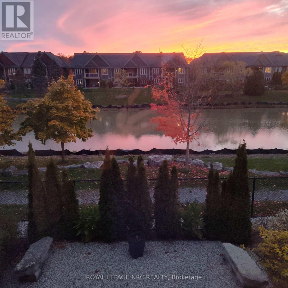 295 Creekside Drive — photo 46