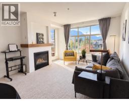 318 1211 Village Green Way, Squamish, BC V8B0R7 Photo 6