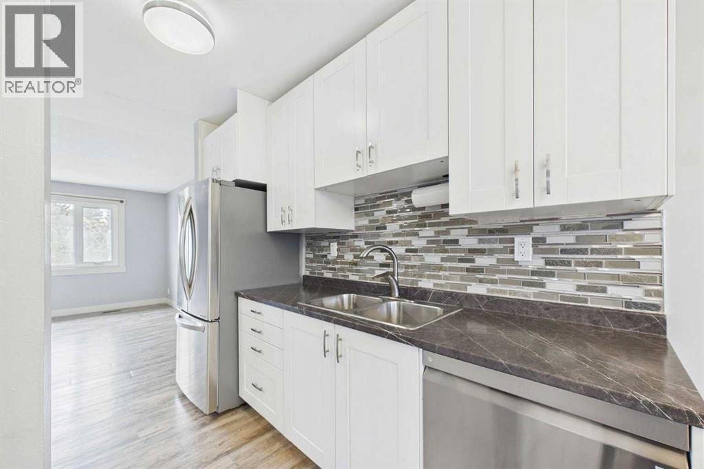 Listing photo – 10 Watson Street, Red Deer