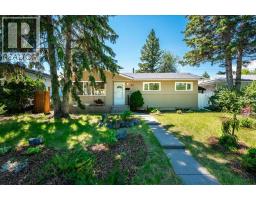 90 Armstrong Crescent SE - photo 1