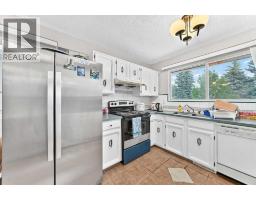 3219 Palliser Drive SW - photo 11