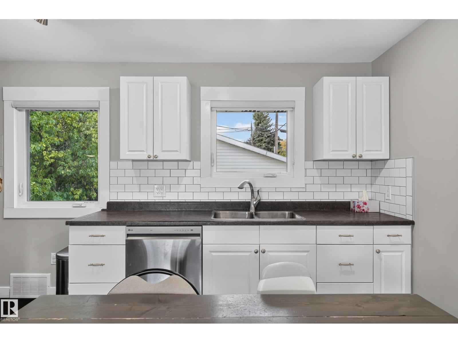 9612 163 ST NW - 15