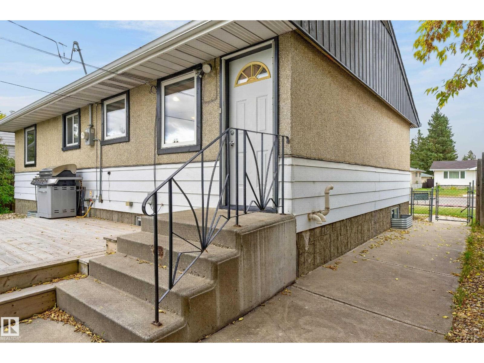 9612 163 ST NW - 34