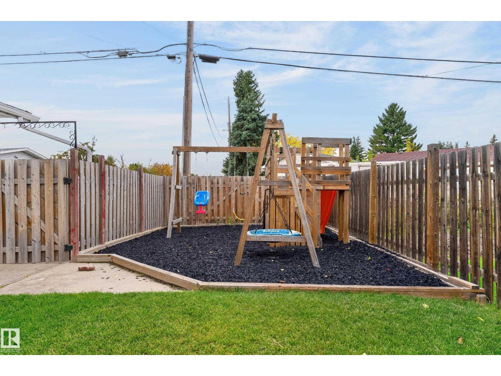 9612 163 ST NW - 43