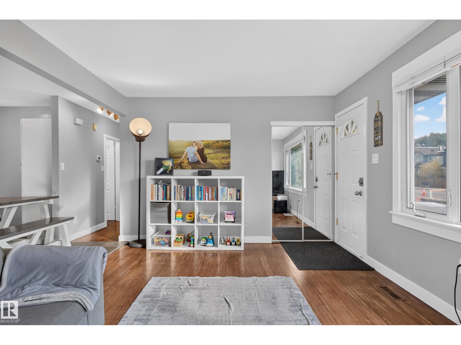 9612 163 ST NW - 7
