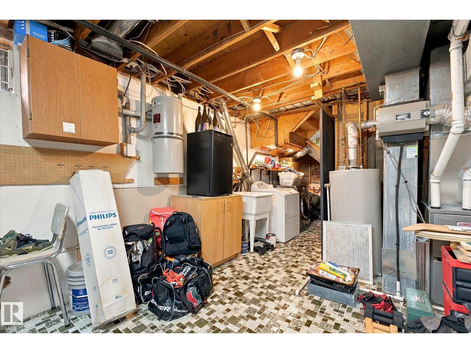 6013 34A AV NW - 37